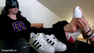 19 Year Old Preppy Girl Gabbi Gives Her First Footjob! – COLLEGESOLES
